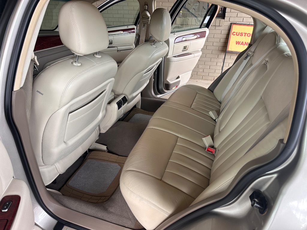 2003 Lincoln Town Car - $4,995