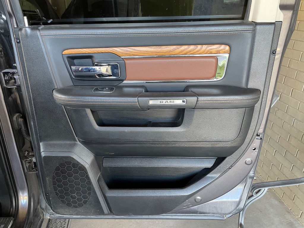 2015 Ram 1500 - $14,995