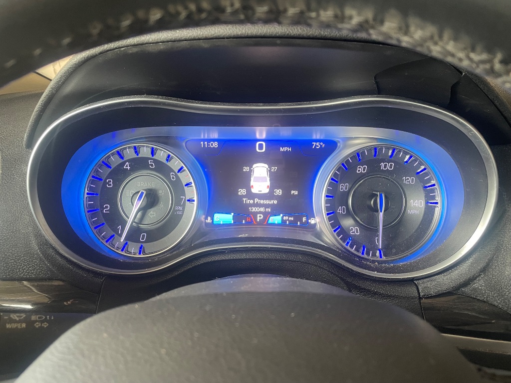 2015 Chrysler 300 - $8,995