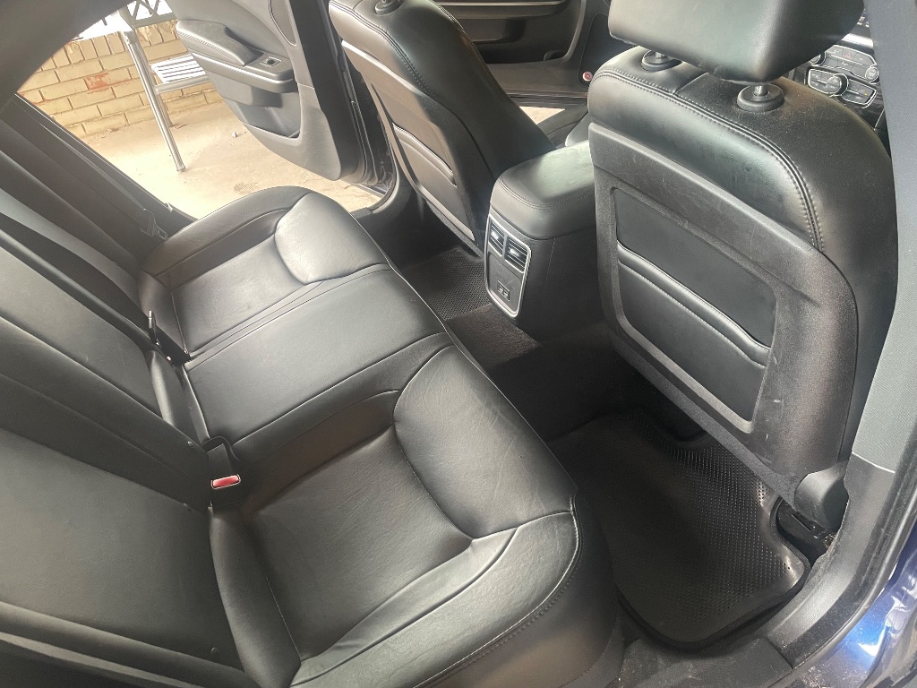 2015 Chrysler 300 - $8,995
