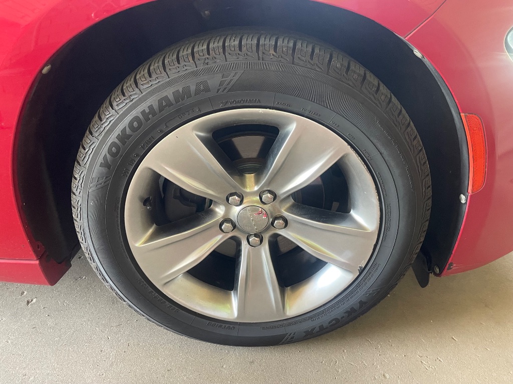 2015 Dodge Charger - $9,995