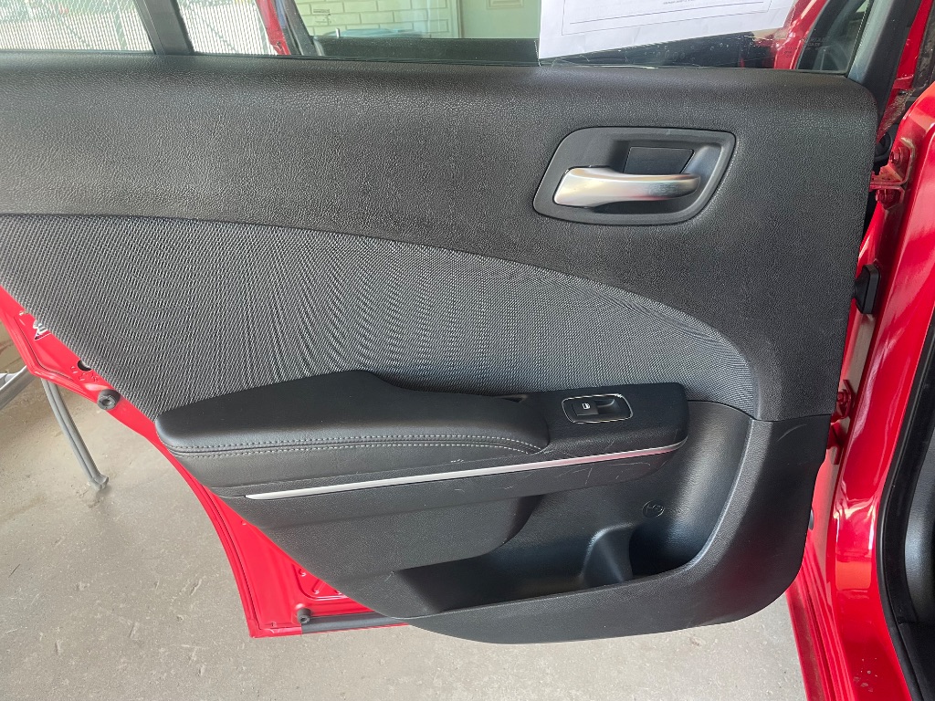 2015 Dodge Charger - $9,995