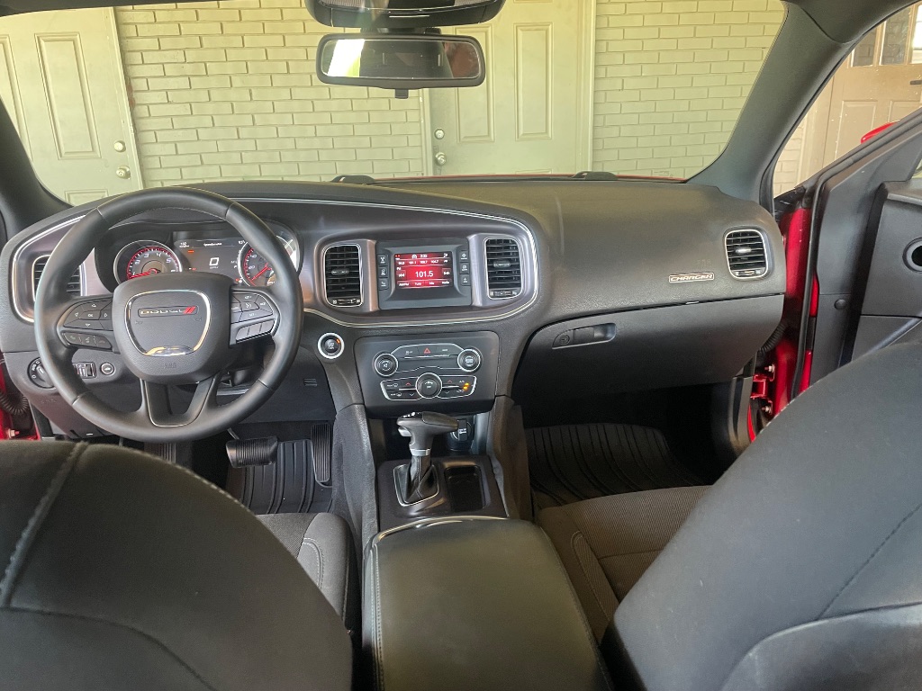 2015 Dodge Charger - $9,995