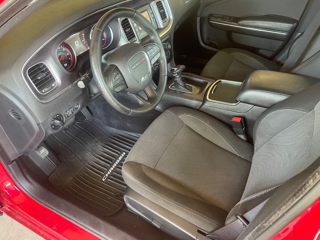 2015 Dodge Charger - $9,995