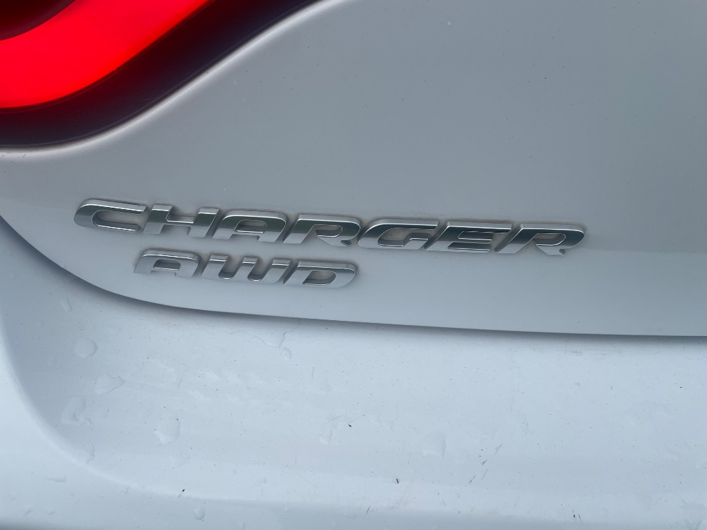 2015 Dodge Charger - $8,995