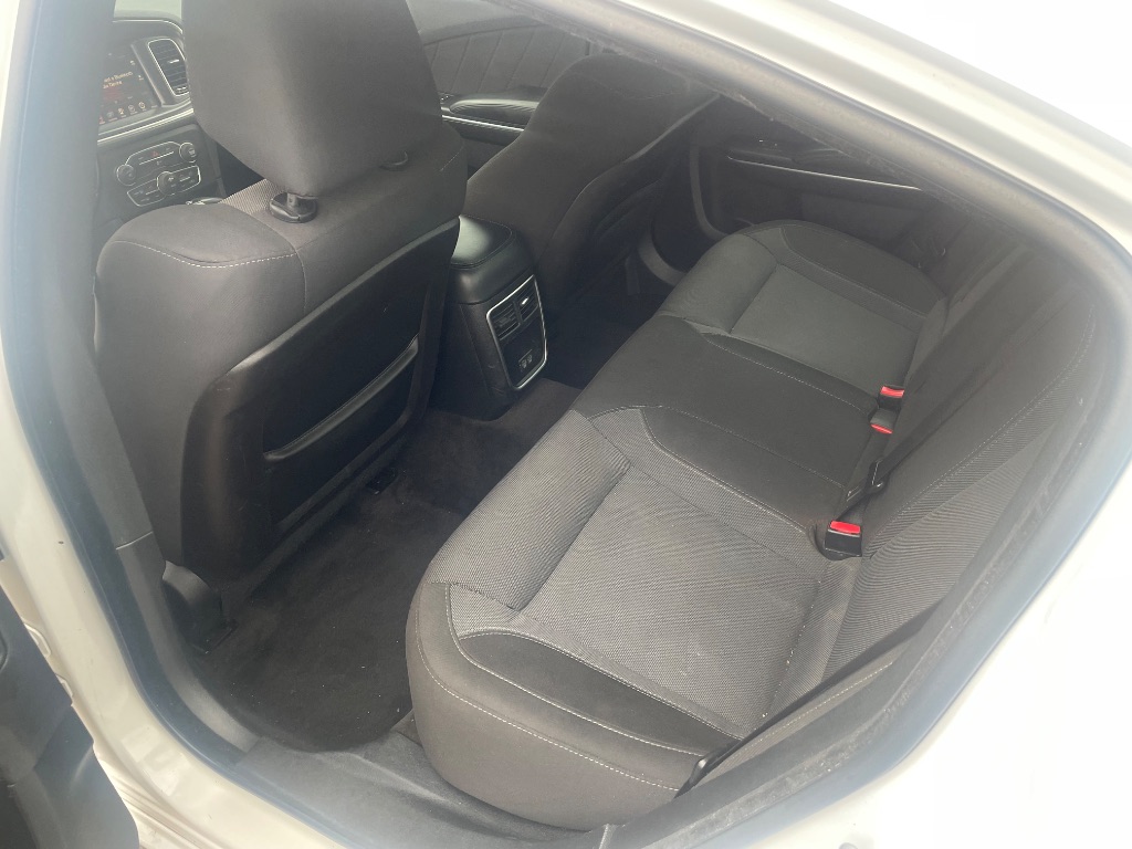 2015 Dodge Charger - $8,995