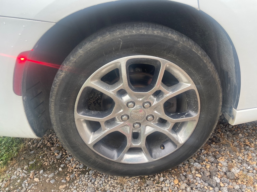 2015 Dodge Charger - $8,995