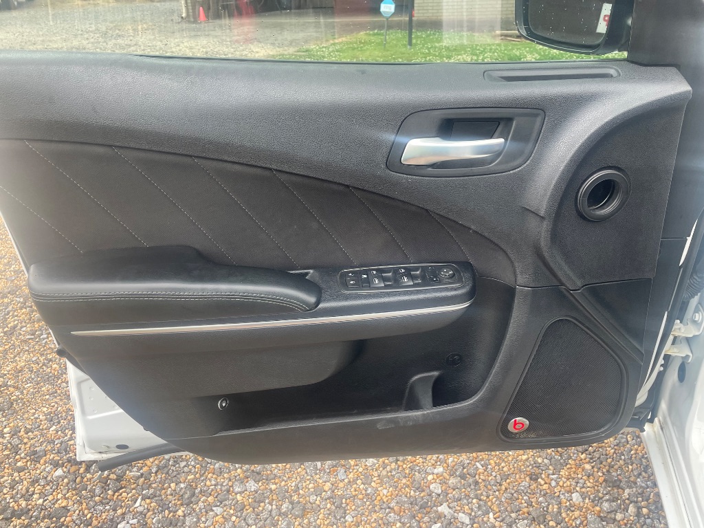 2015 Dodge Charger - $8,995