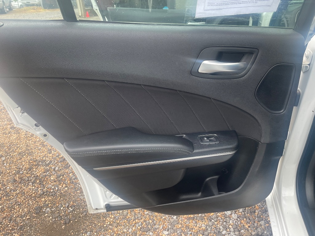 2015 Dodge Charger - $8,995
