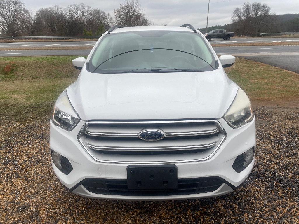 2018 Ford Escape - $9,995
