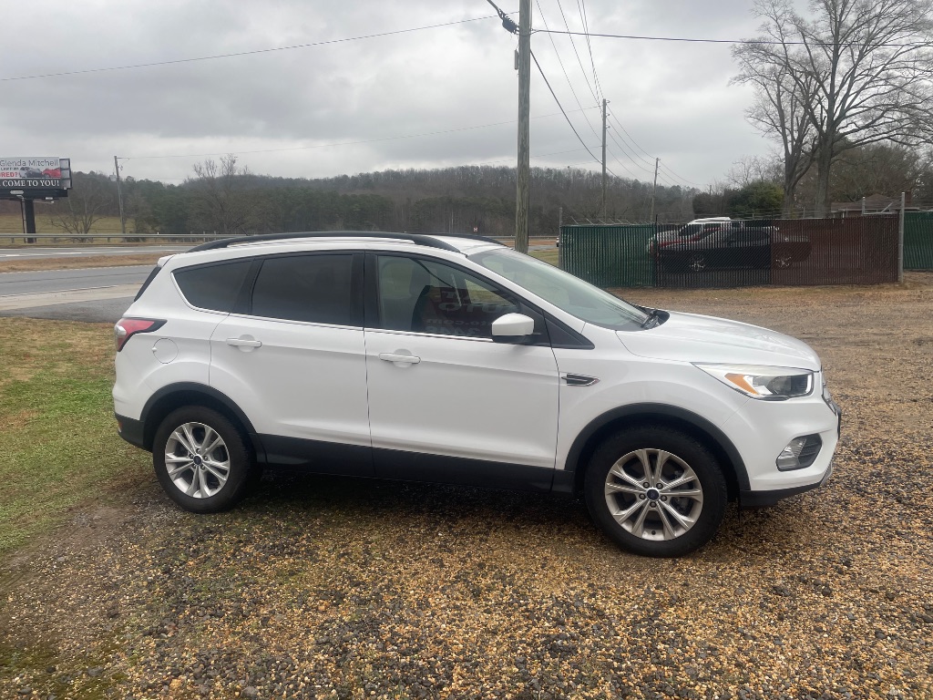 2018 Ford Escape - $9,995