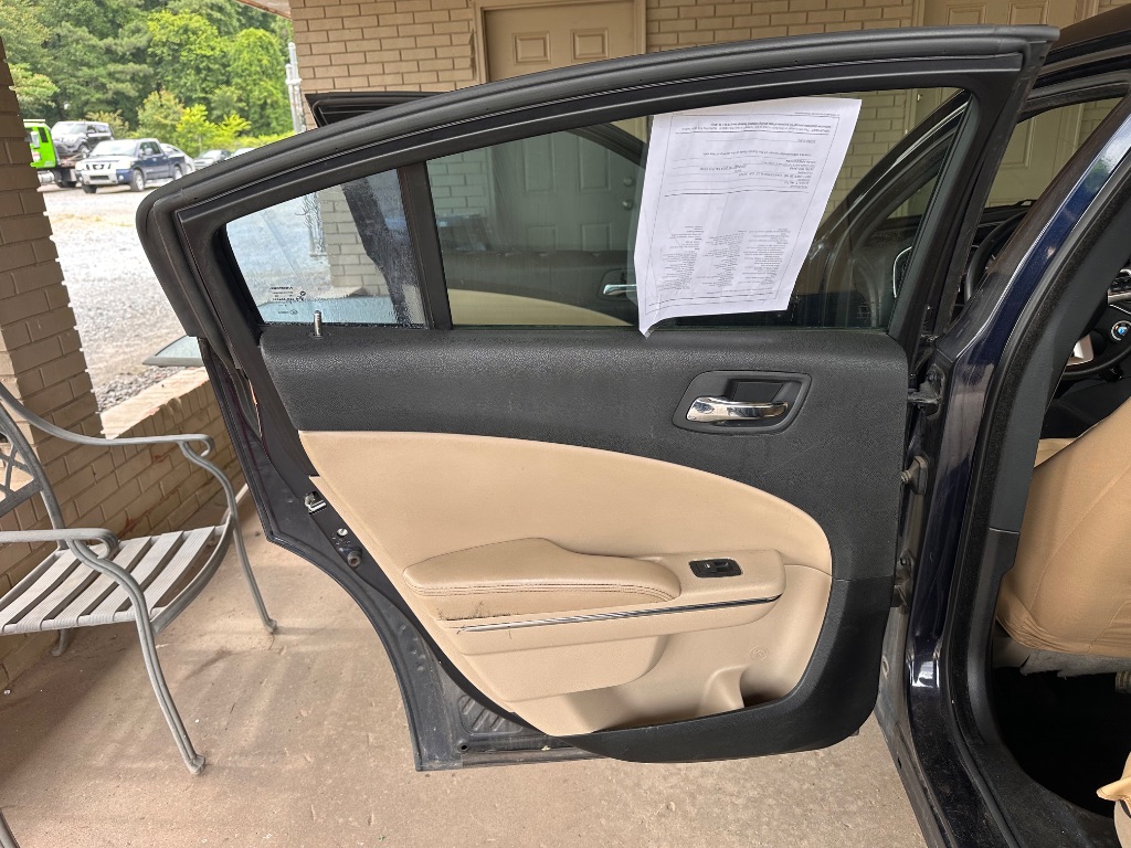 2011 Dodge Charger - $5,995