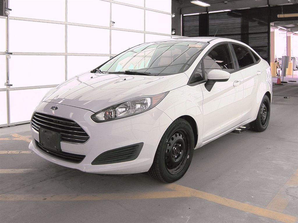 The 2014 Ford Fiesta S photos