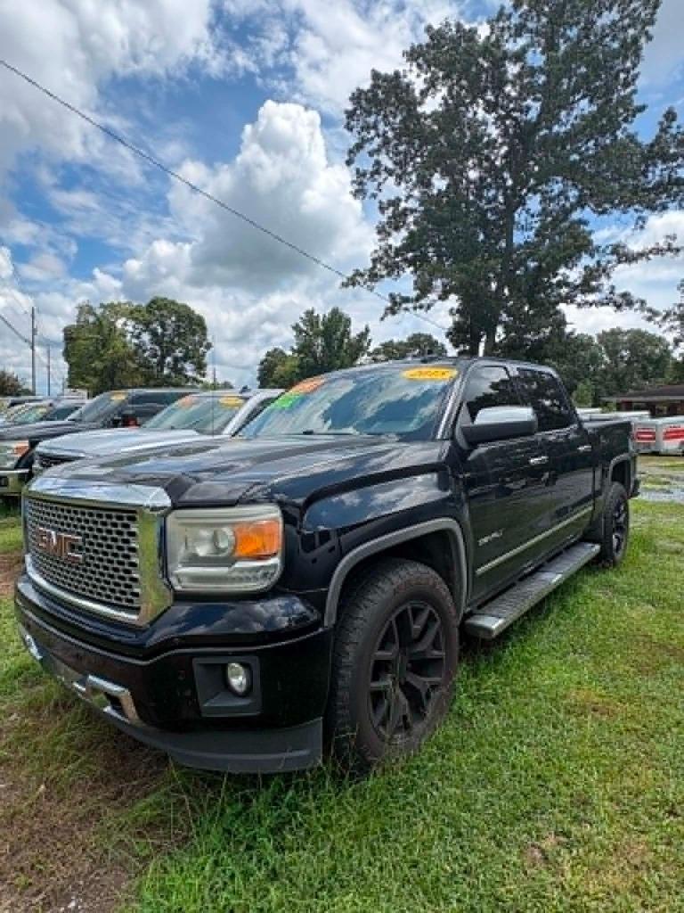 2015 Chevrolet Silverado 2500 - $16,997