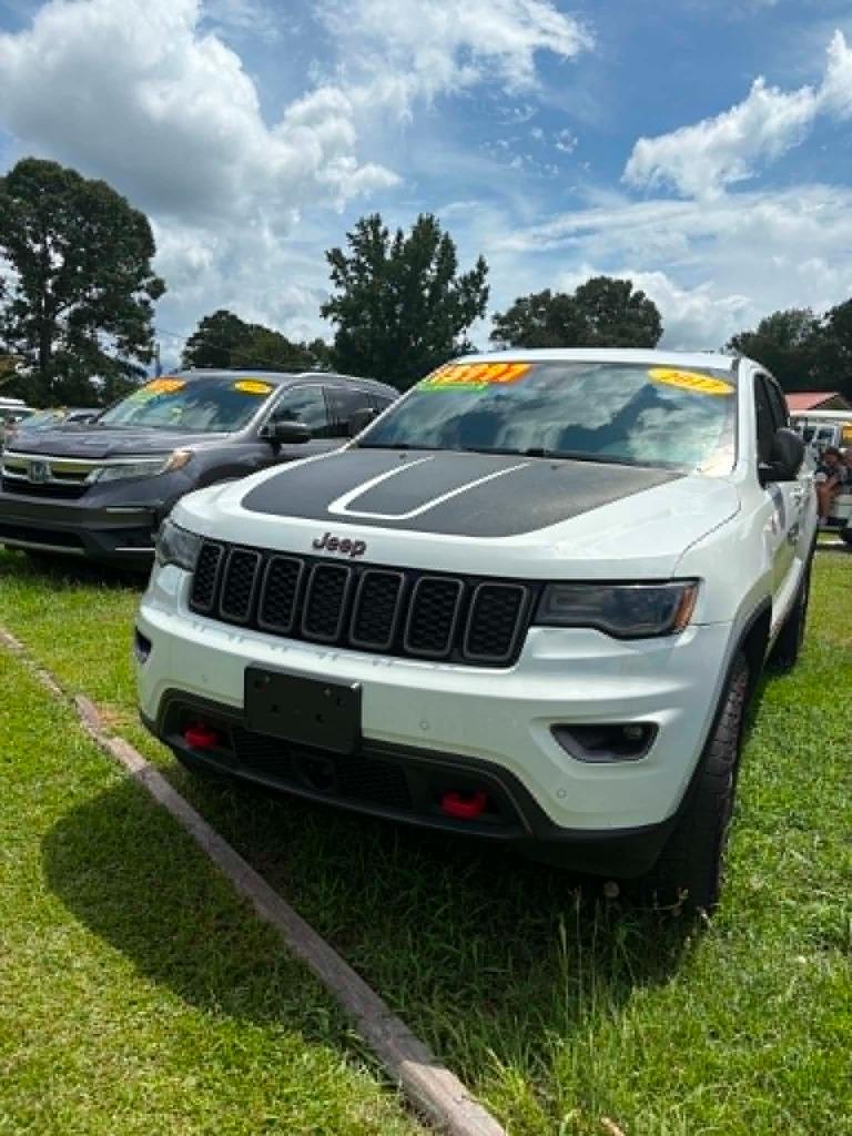 2017 Jeep Cherokee - $13,997