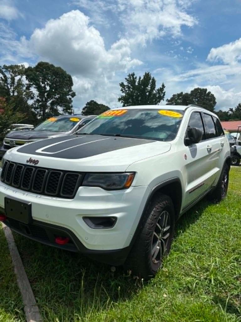 2017 Jeep Cherokee - $13,997