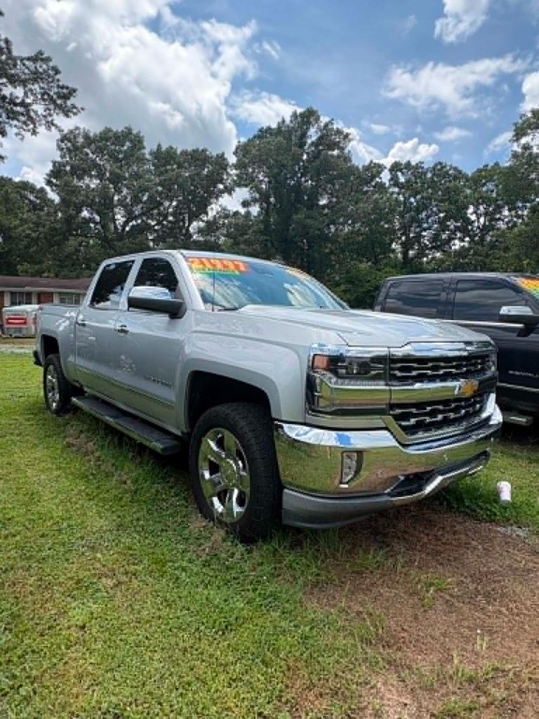 2018 Chevrolet Silverado - $21,997