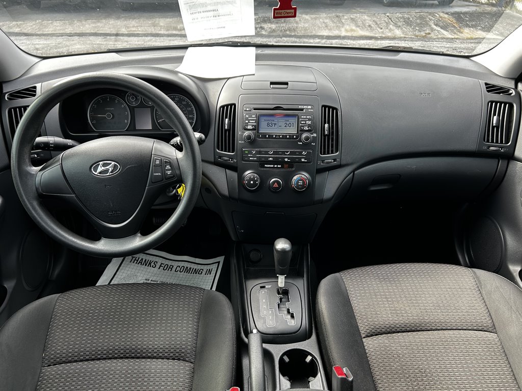 2012 Hyundai Elantra Touring GLS photo