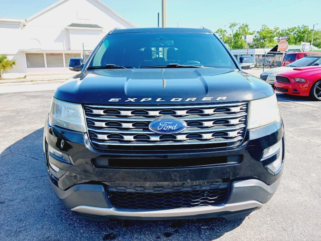 2016 Ford Explorer XLT photo