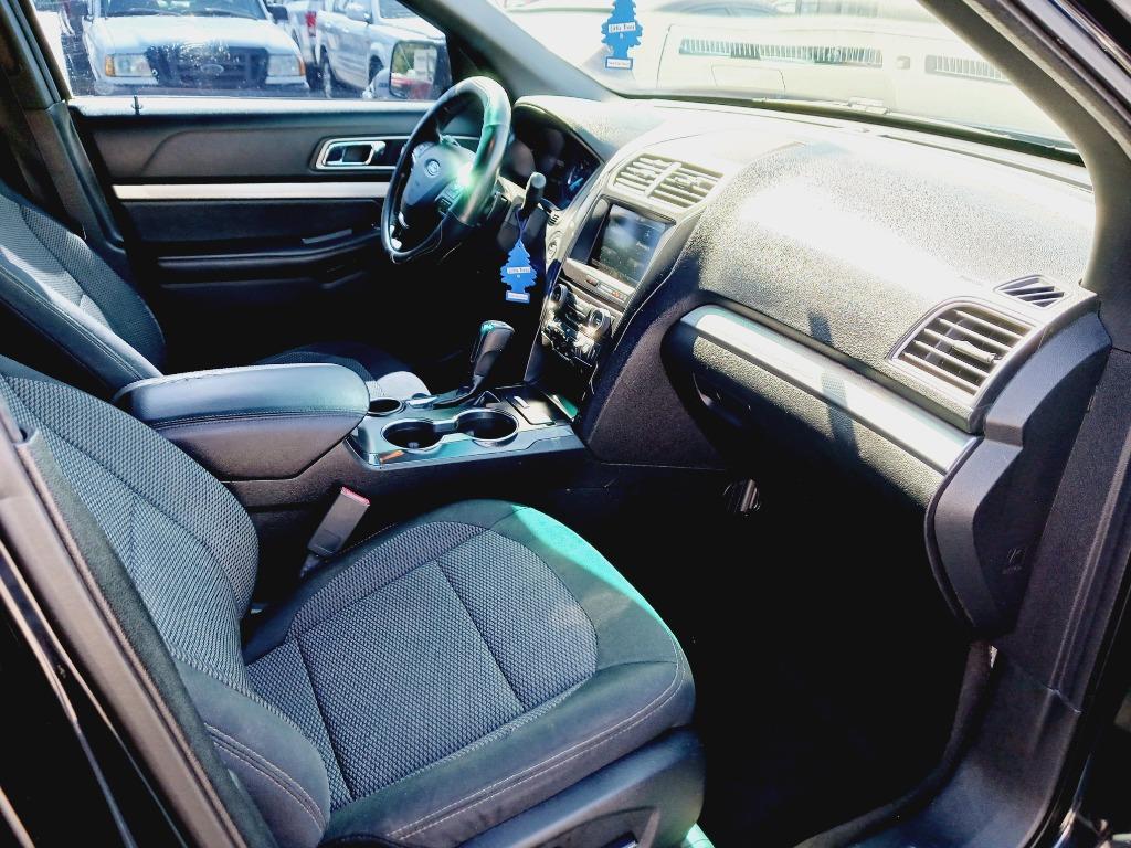2016 Ford Explorer XLT photo