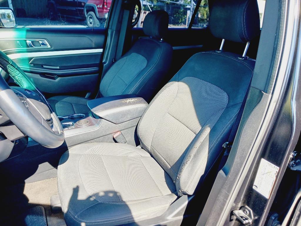 2016 Ford Explorer XLT photo
