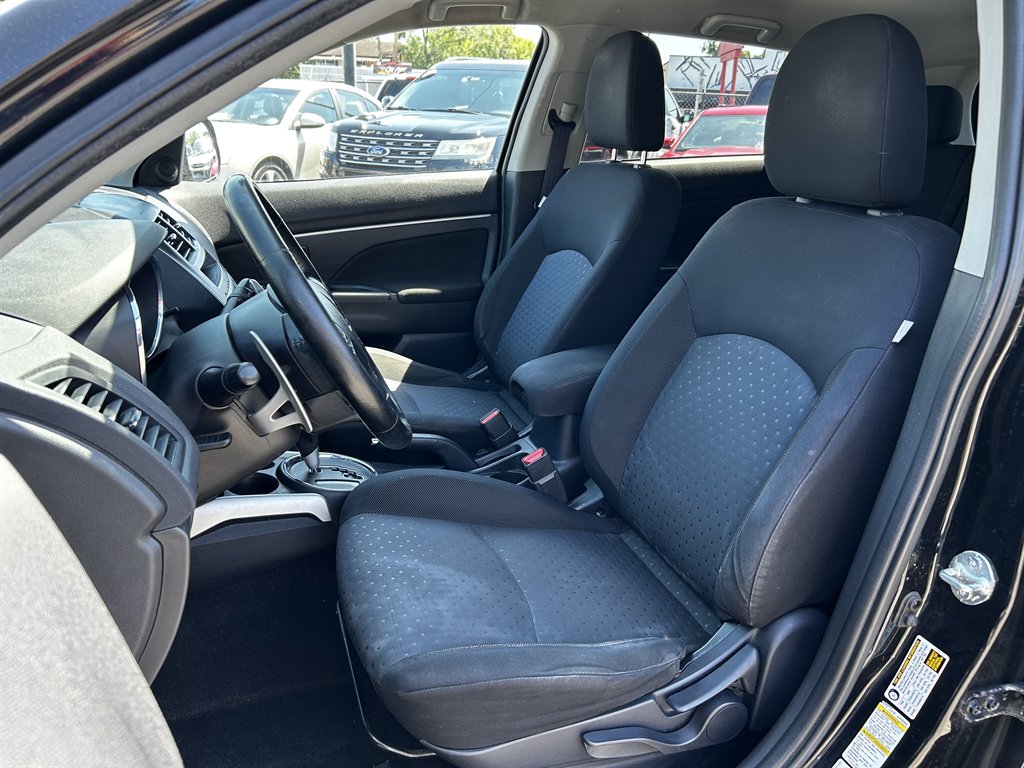 2012 Mitsubishi Outlander Sport SE photo