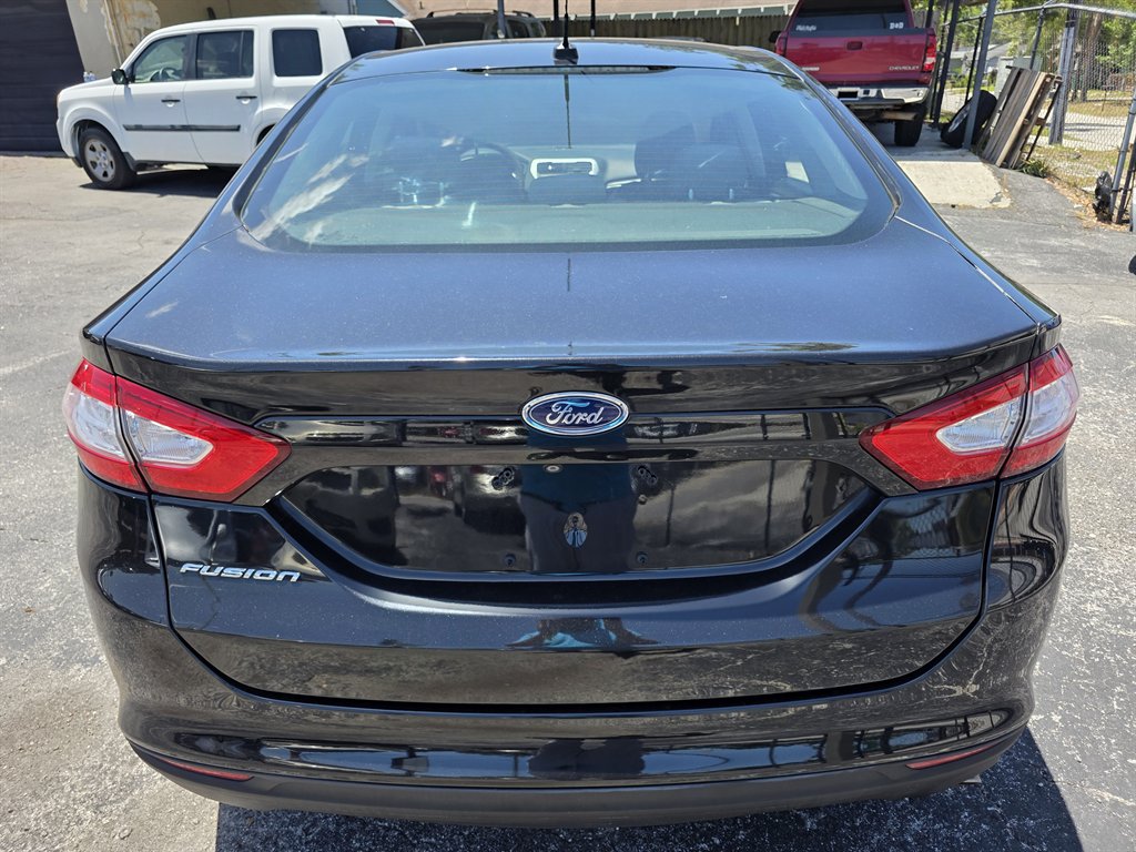 2015 Ford Fusion S photo