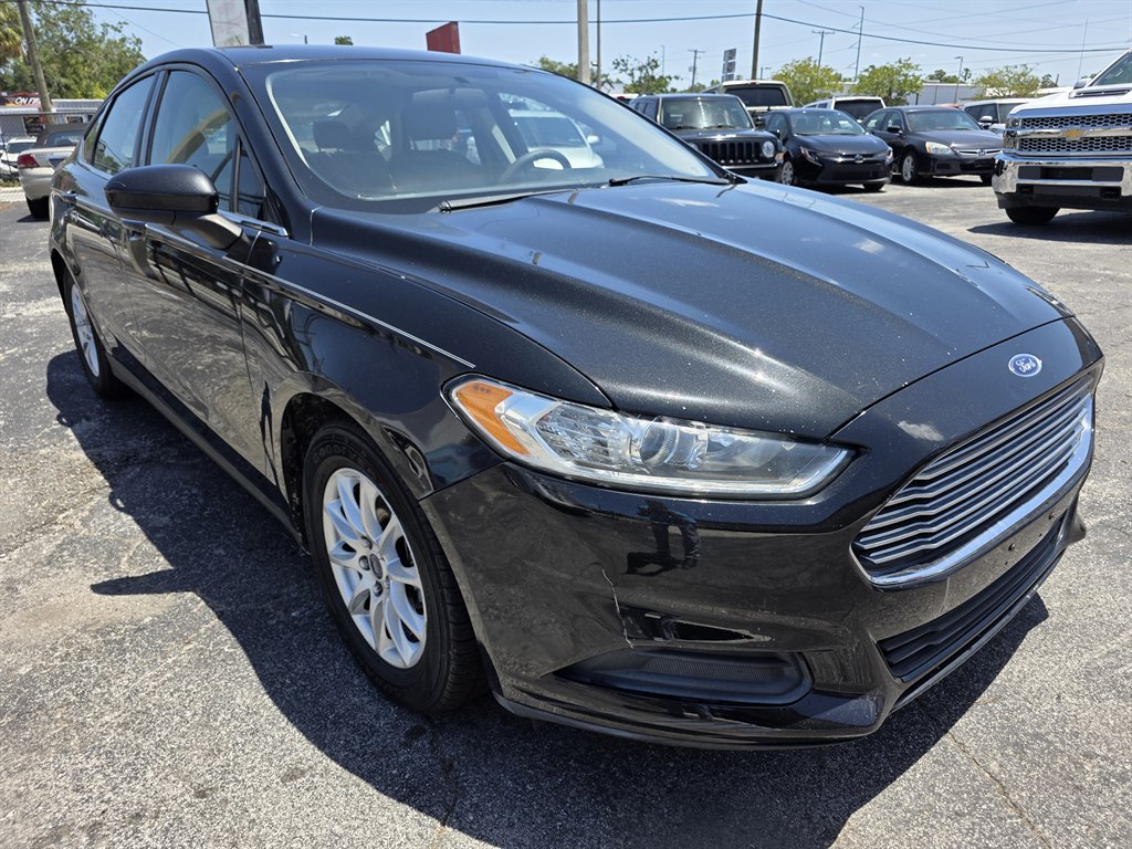 2015 Ford Fusion S photo