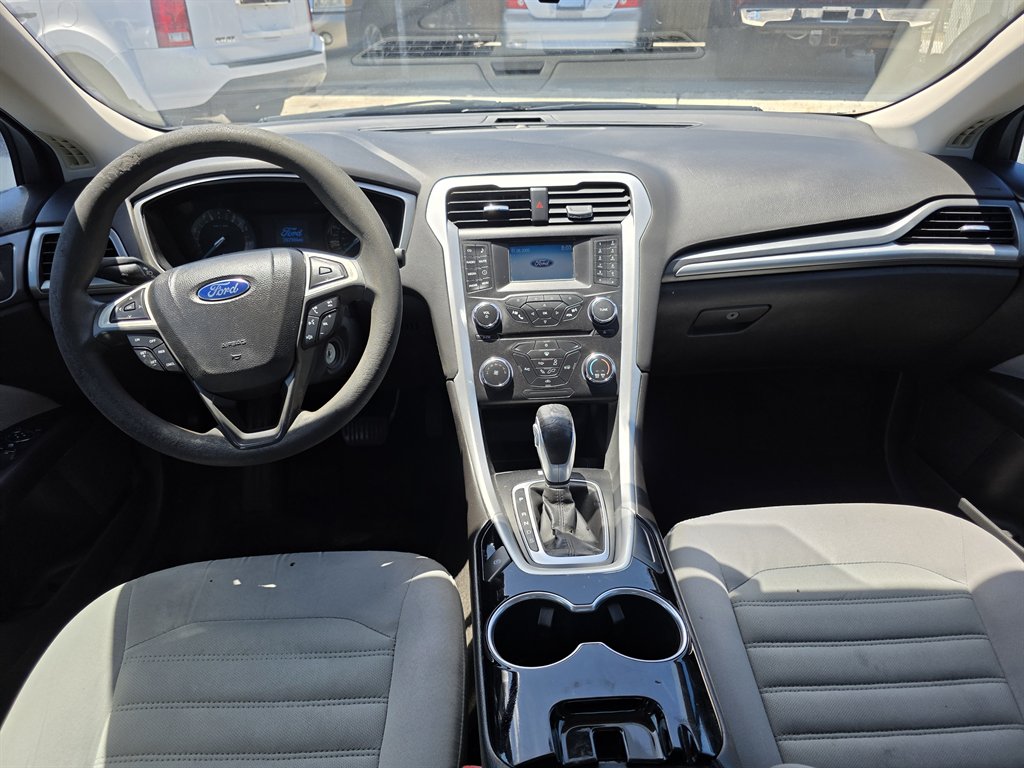 2015 Ford Fusion S photo
