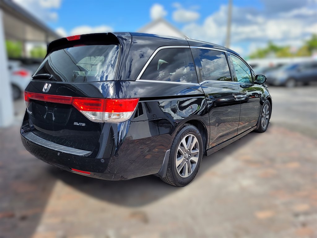 2016 Honda Odyssey - $10,590
