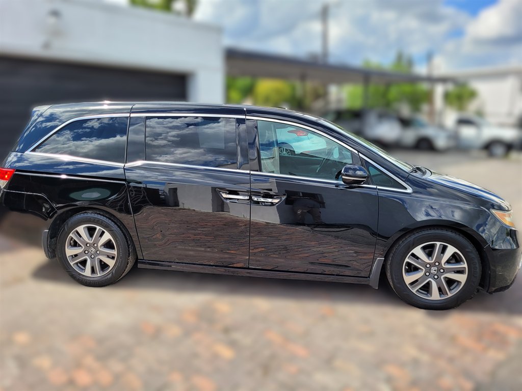 2016 Honda Odyssey - $10,590