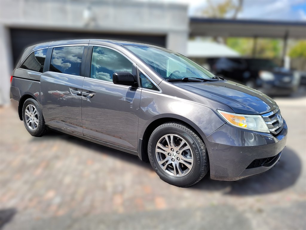 2013 Honda Odyssey - $7,690