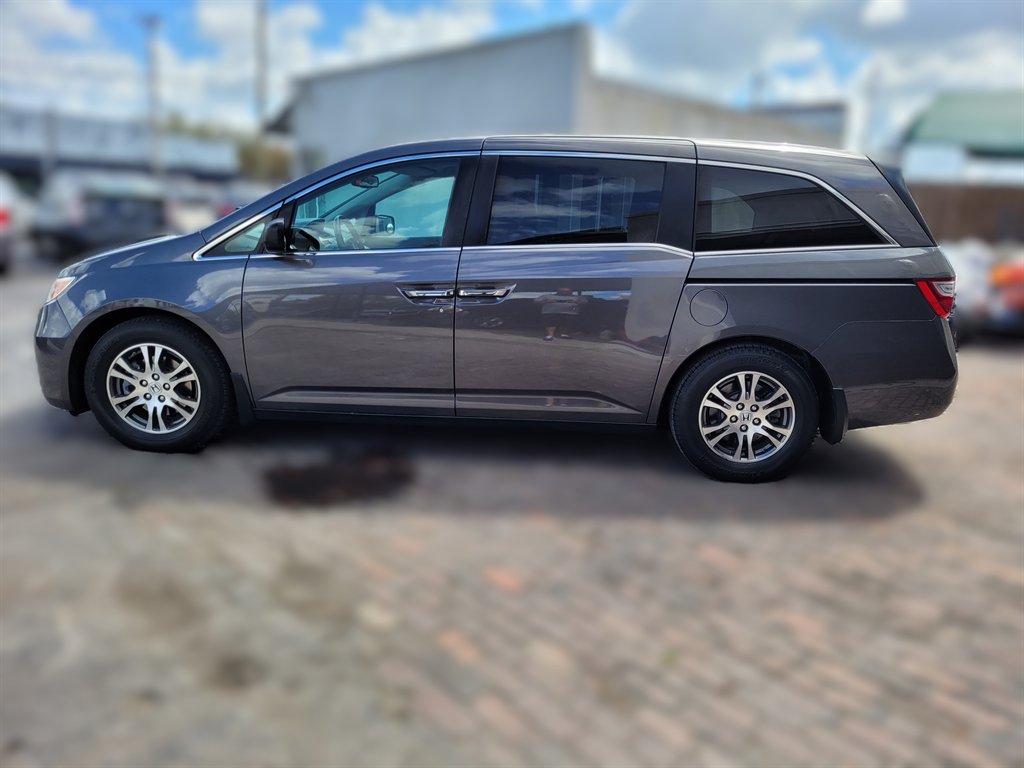2013 Honda Odyssey - $7,690