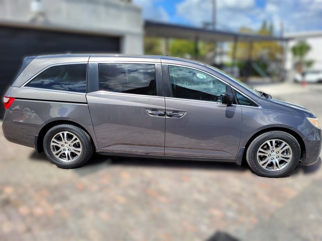 2013 Honda Odyssey - $7,690