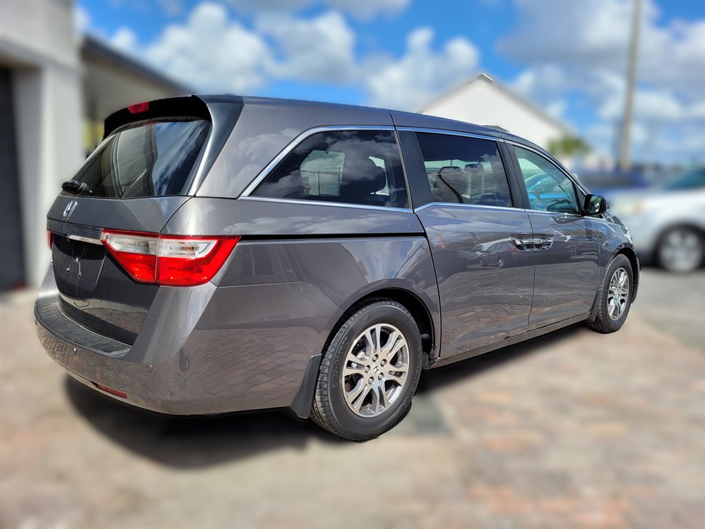 2013 Honda Odyssey - $7,690