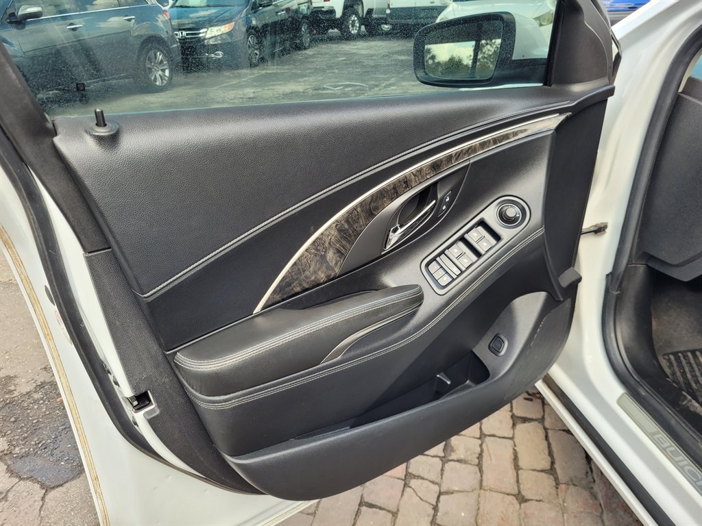 2016 Buick LaCrosse - $8,990