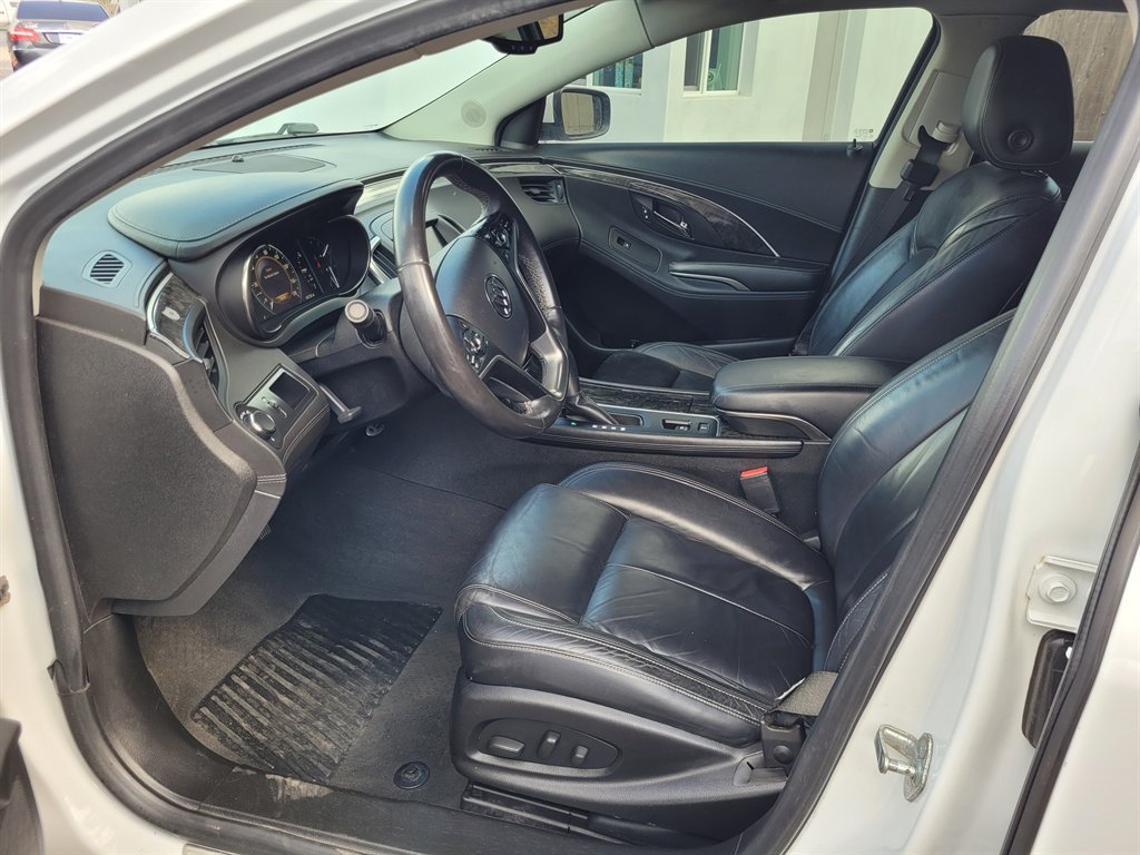 2016 Buick LaCrosse - $8,990