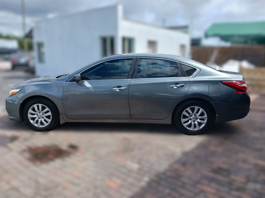 2017 Nissan Altima - $8,190