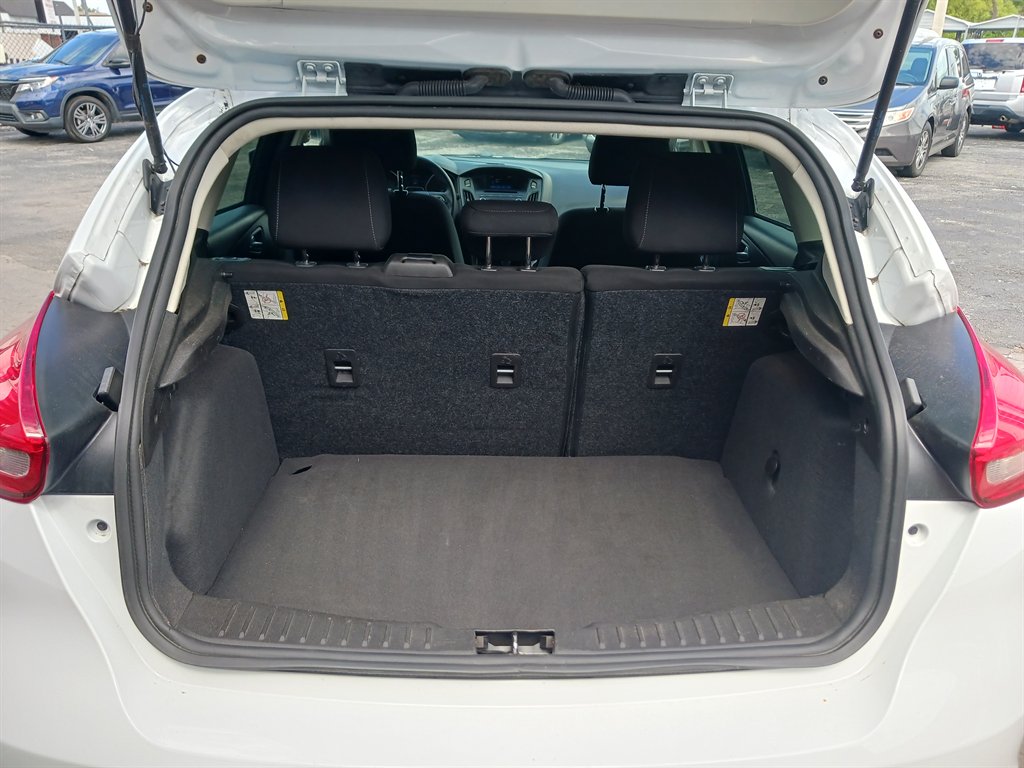 2017 Ford Focus - $3,990