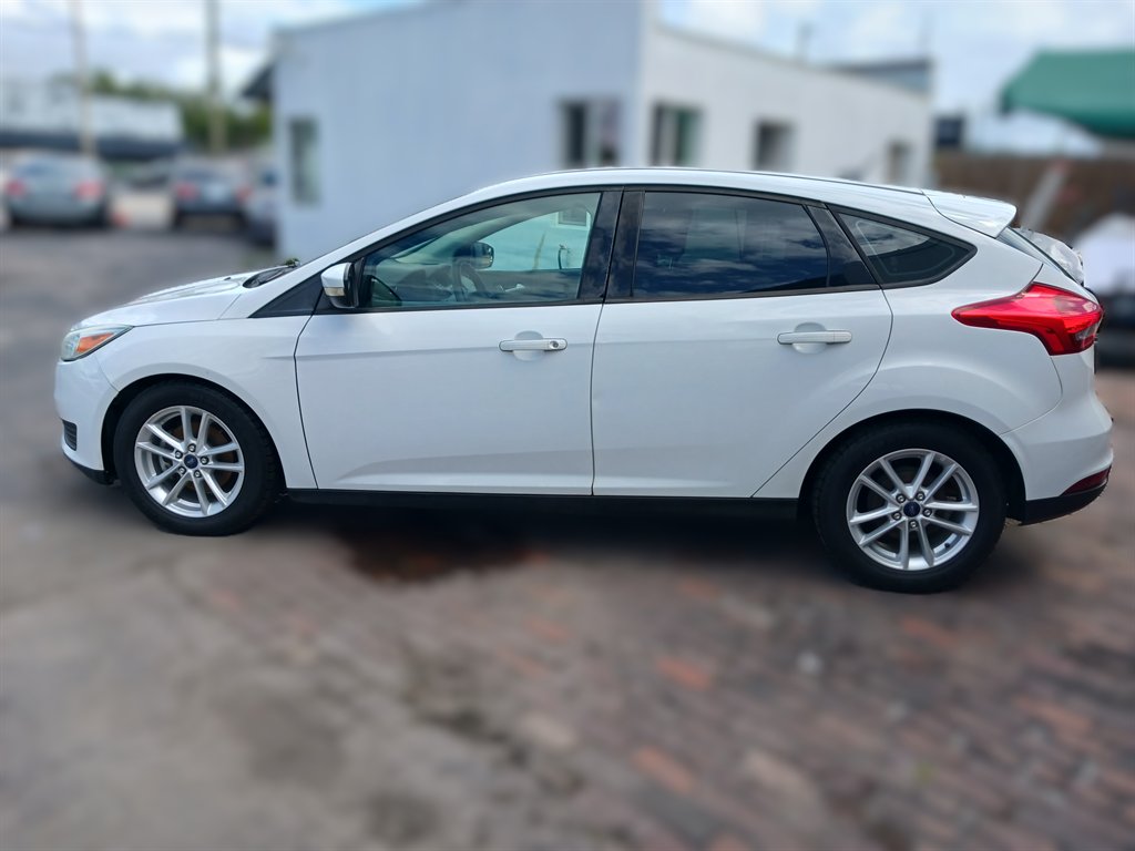 2017 Ford Focus - $3,990