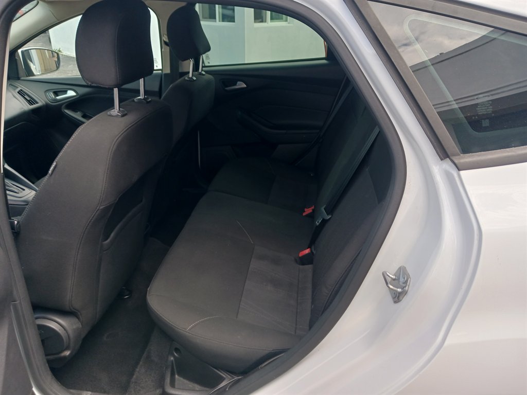 2017 Ford Focus - $3,990
