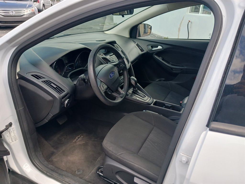 2017 Ford Focus - $3,990