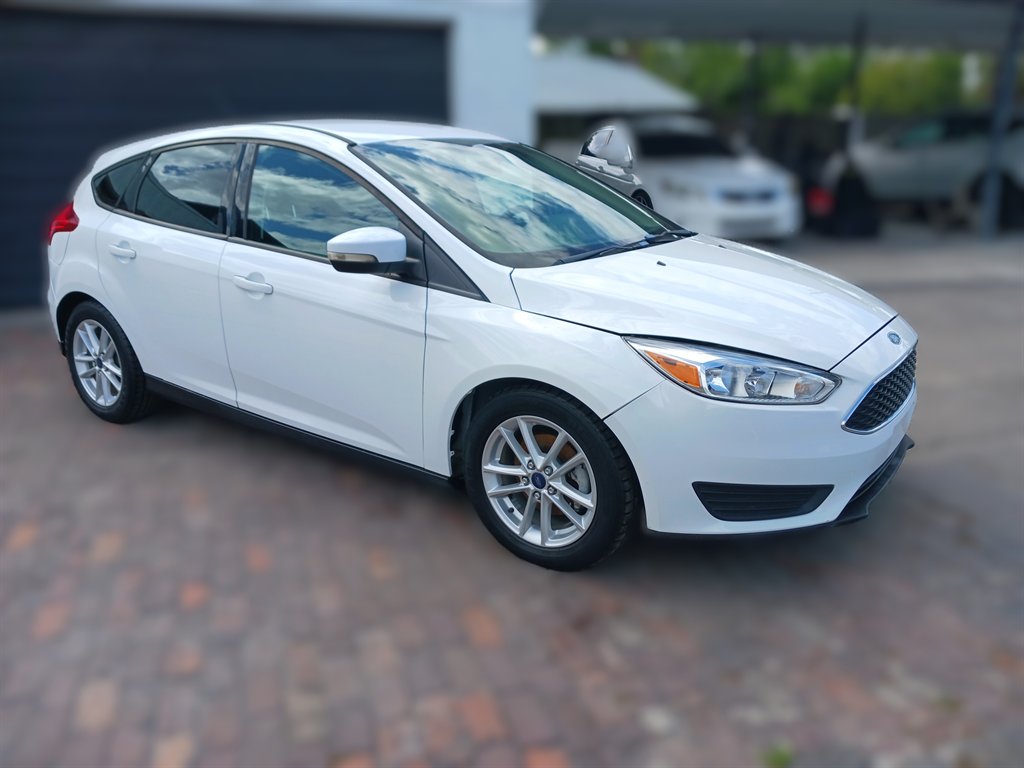 2017 Ford Focus - $3,990
