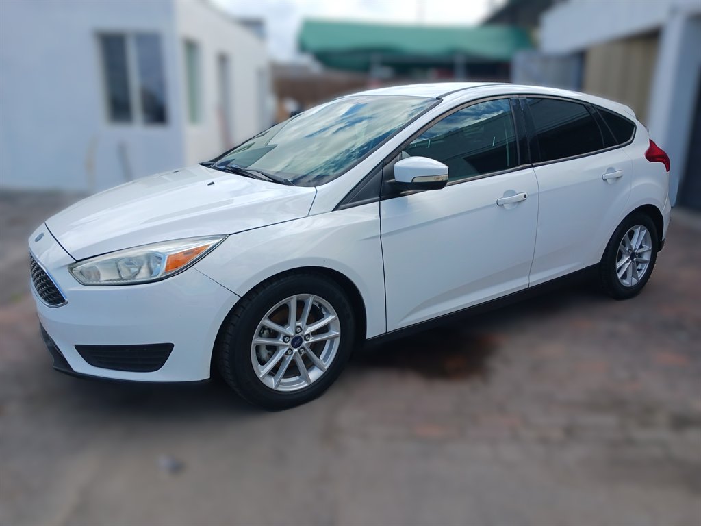 2017 Ford Focus - $3,990