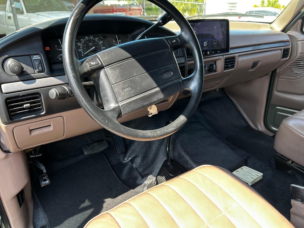 1995 Ford Bronco XLT photo
