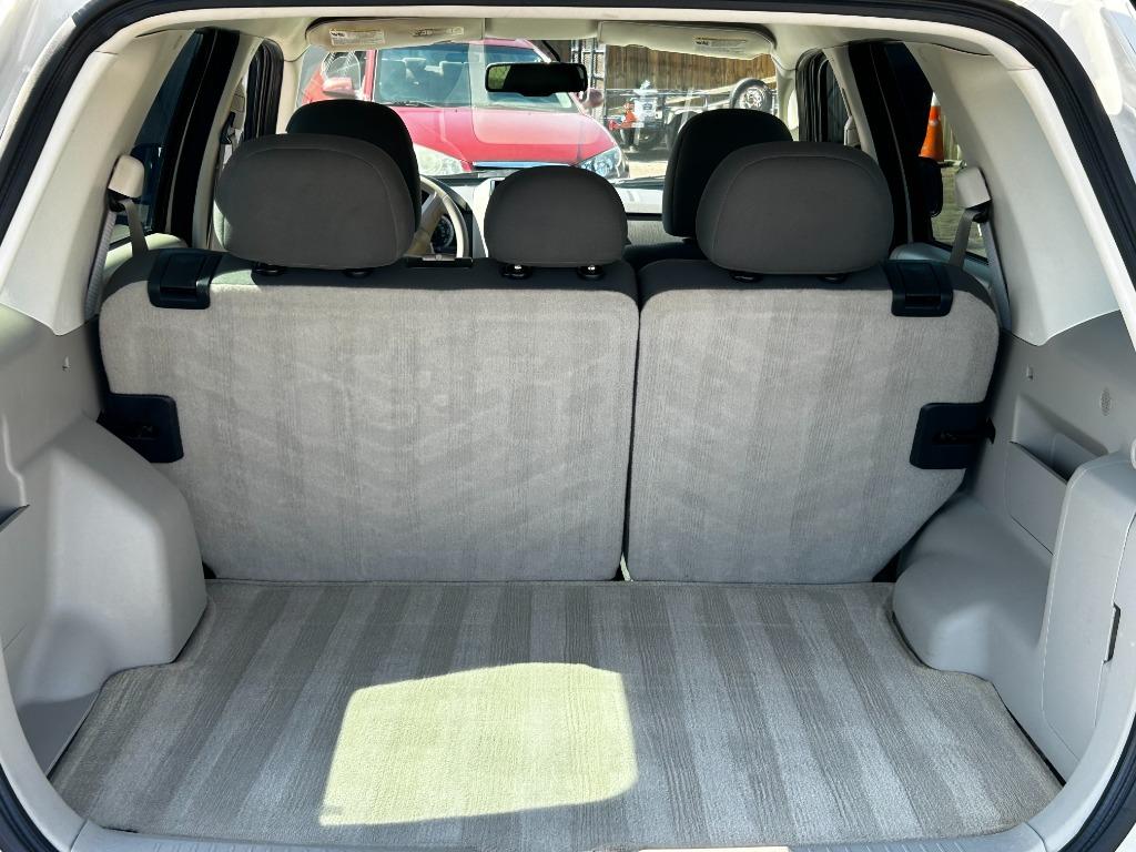 2009 Ford Escape XLS photo