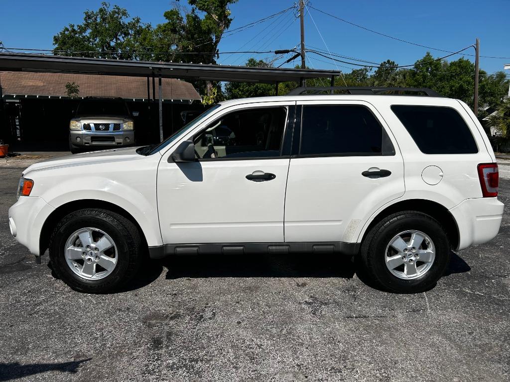 2009 Ford Escape XLS photo