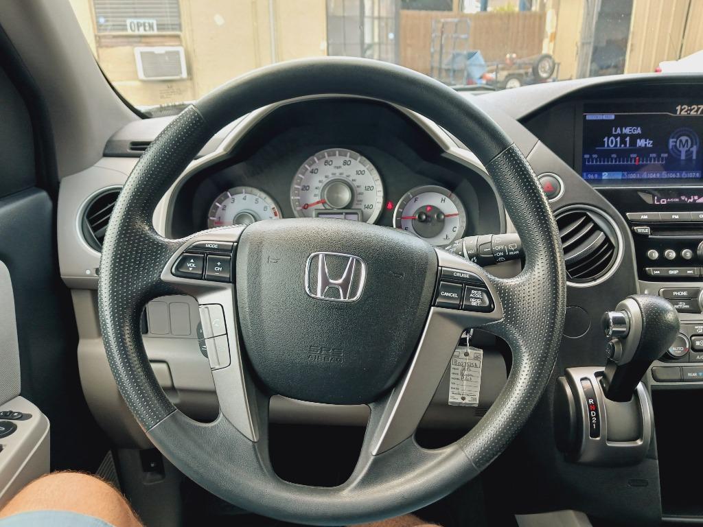 2015 Honda Pilot LX photo