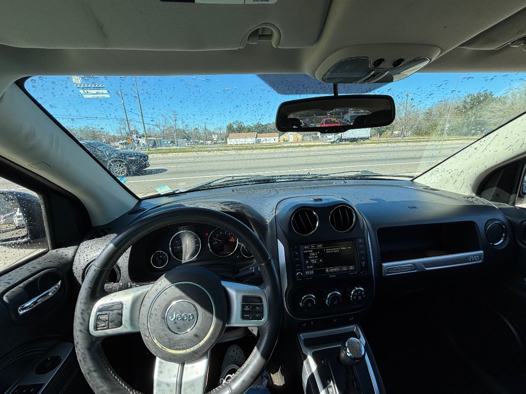 2016 Jeep Compass Latitude photo