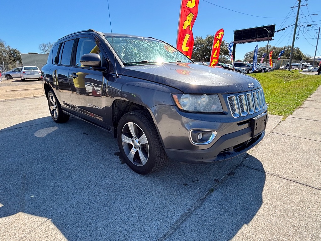 2016 Jeep Compass Latitude photo